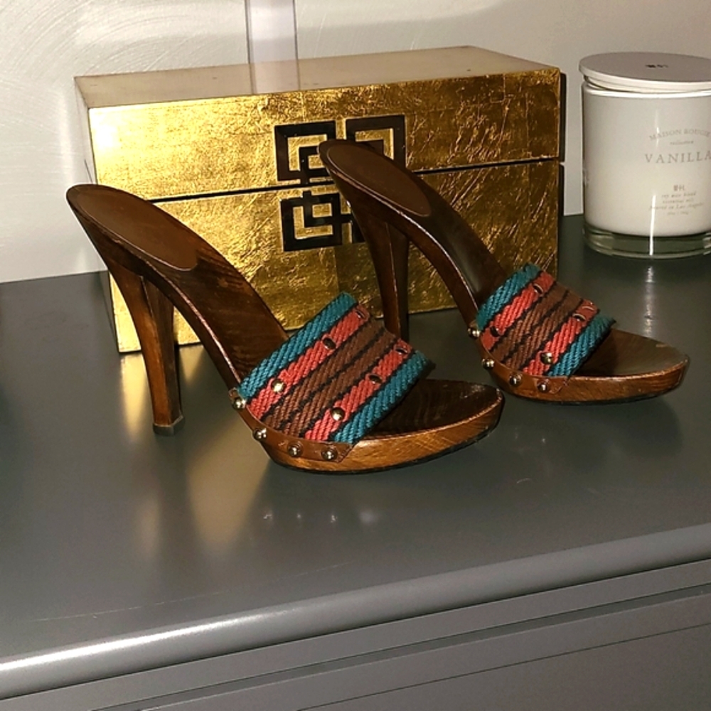 Gucci clogs/mules